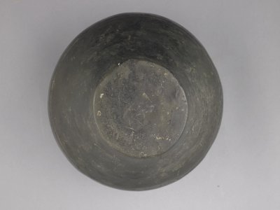 龙山文化黑陶双系罐底部
