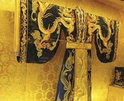 古代皇帝的龙袍弄脏了怎么办 古人又是怎么处理